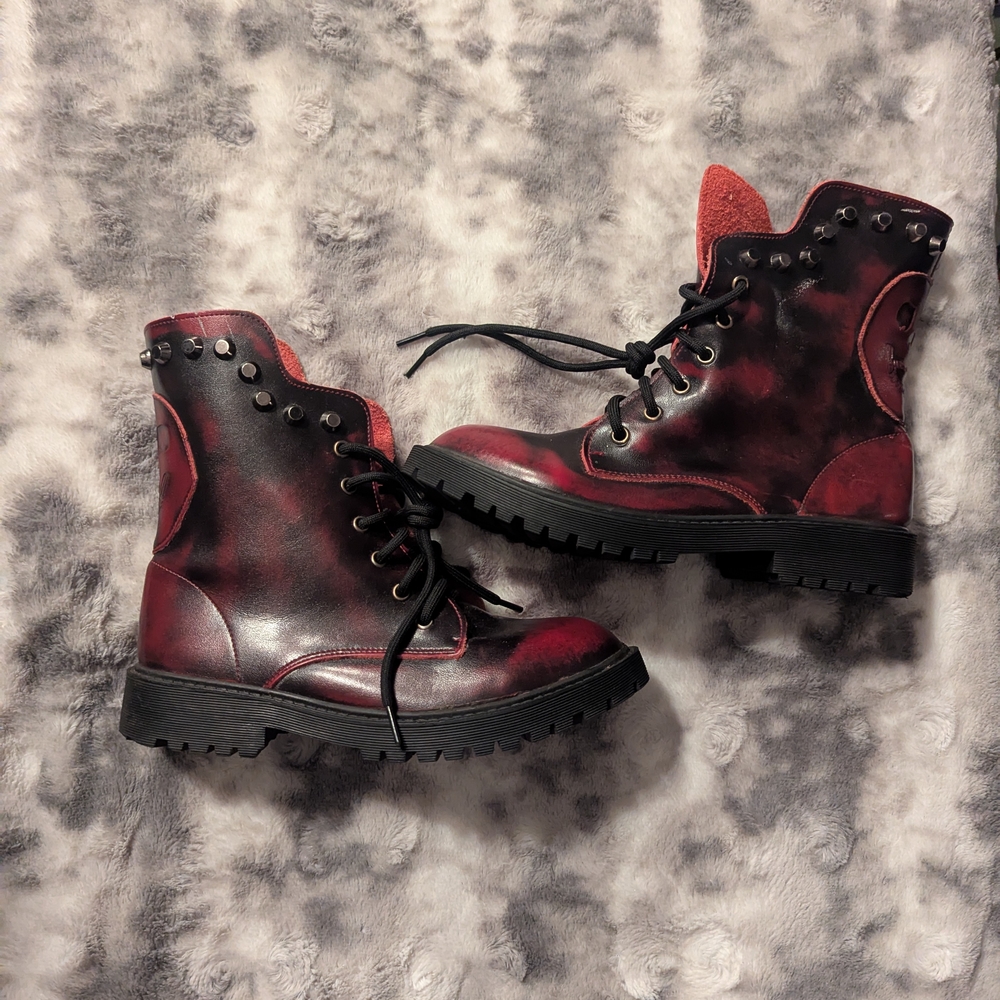 Stylish Red and Black Women's Boots